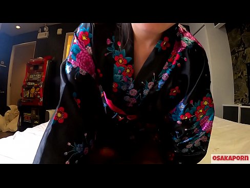 ❤️ Keçika ciwan a cosplay ji seksê hez dike ku bi orgazmê bi şûjinek di hespêk û blowjob de. Keçika Asyayî ya bi pisîka porî û bi cil û bergên kevneşopî yên Japonî di vîdyoya amator de ku masturbasyona bi pêlîstokên qijikê nîşan dide. Sakura 3 OSAKAPORN. ❤️ Porno fb li ku.xsexshop.ru